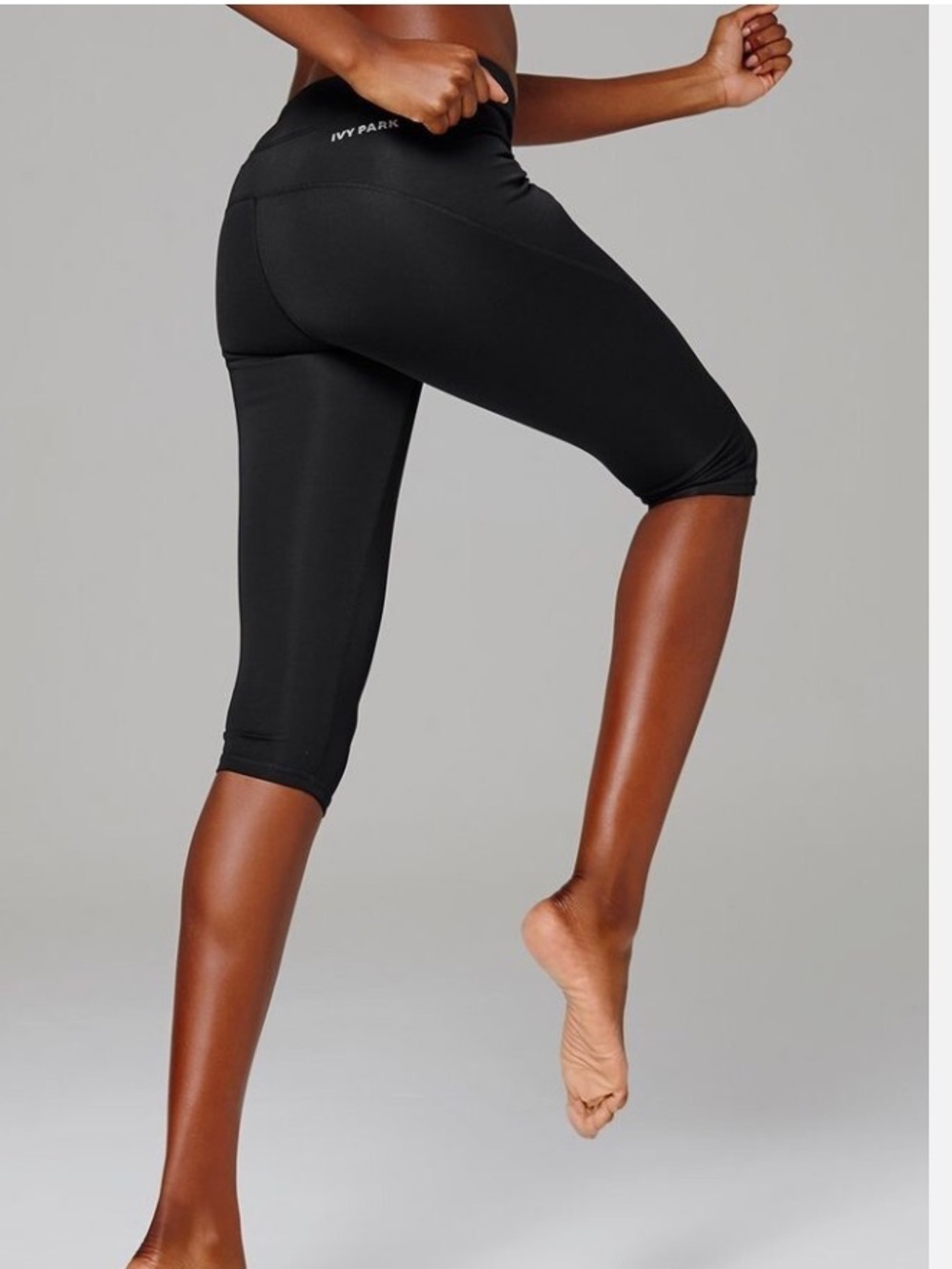 Ivy Park High Rise Capri Leggings Size L Black the "Y" Capri